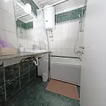 Signature Free Parking Apartment