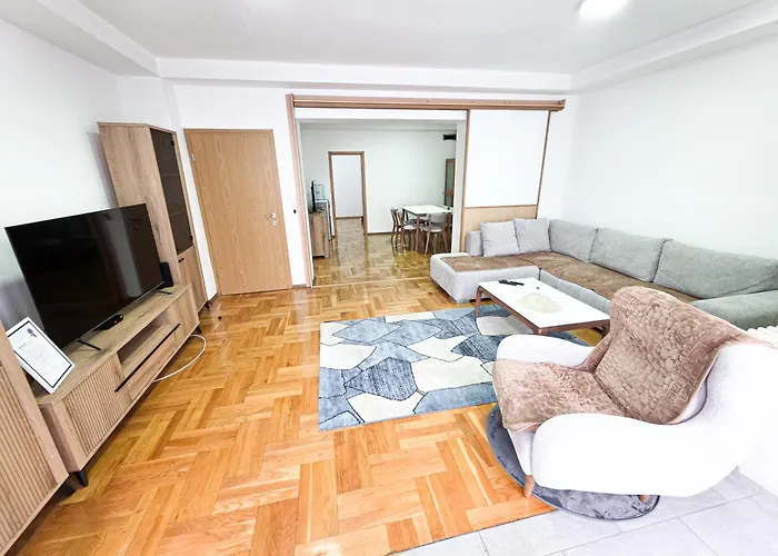 Signature Free Parking Apartman *