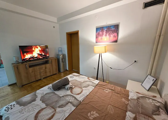 Signature Free Parking Apartman